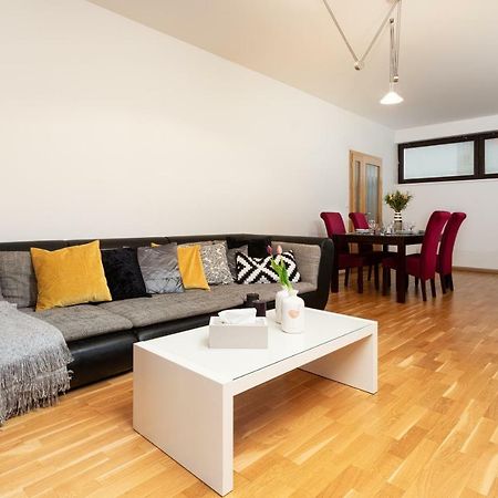 Prague Days - Family 2Bdr Apt - Garage Parking - Balcony المظهر الخارجي الصورة