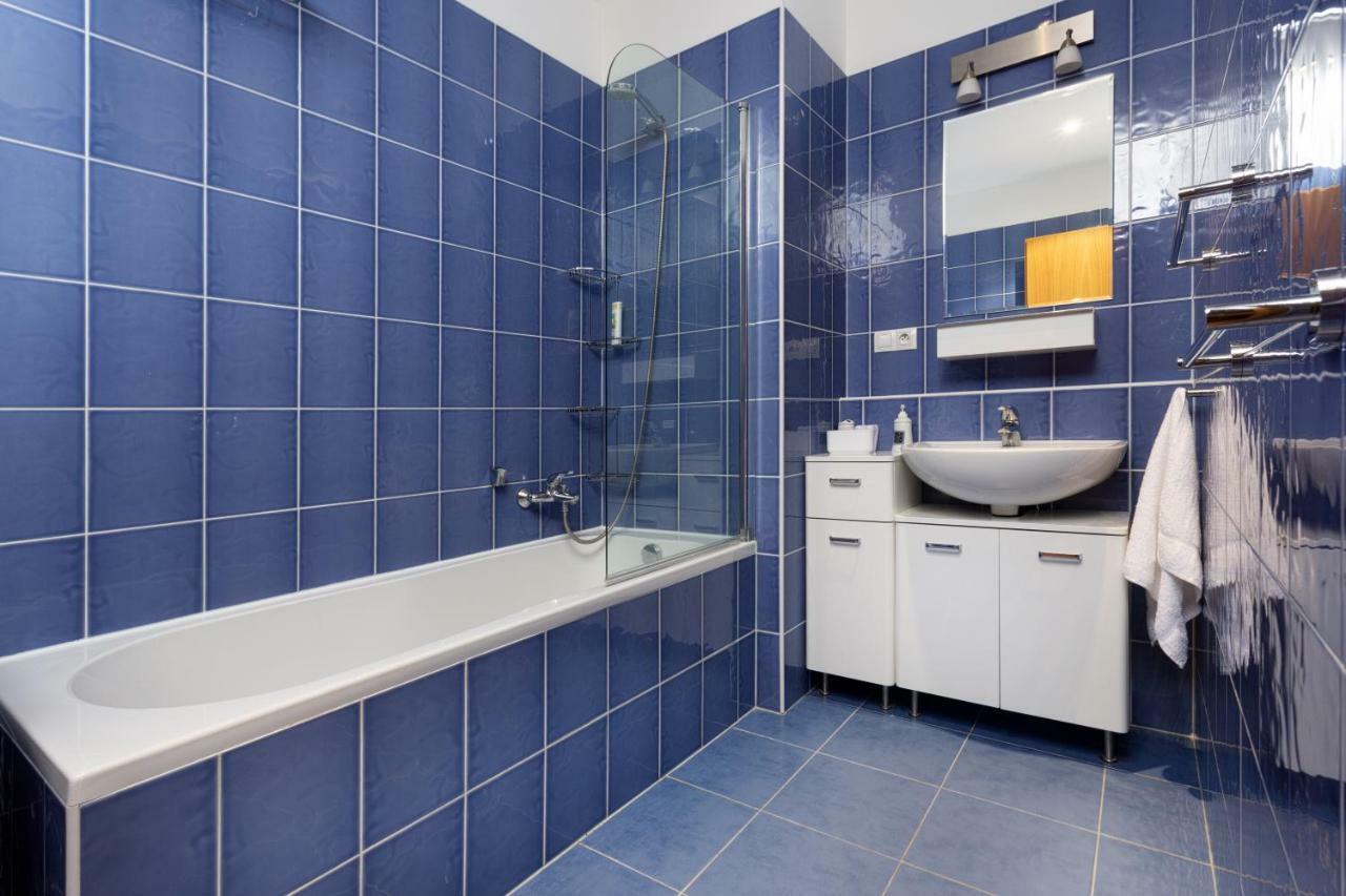 Prague Days - Family 2Bdr Apt - Garage Parking - Balcony المظهر الخارجي الصورة