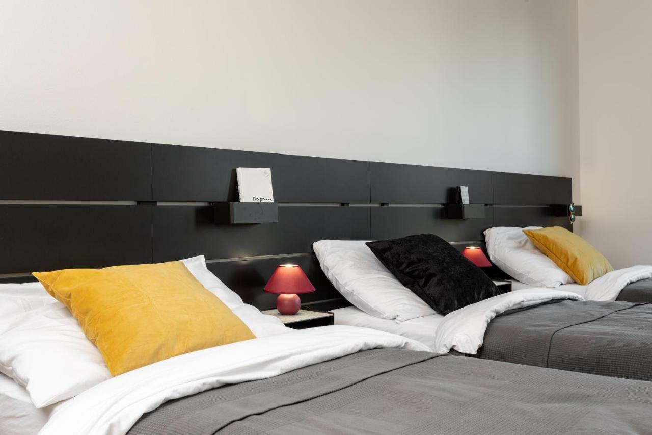 Prague Days - Family 2Bdr Apt - Garage Parking - Balcony المظهر الخارجي الصورة