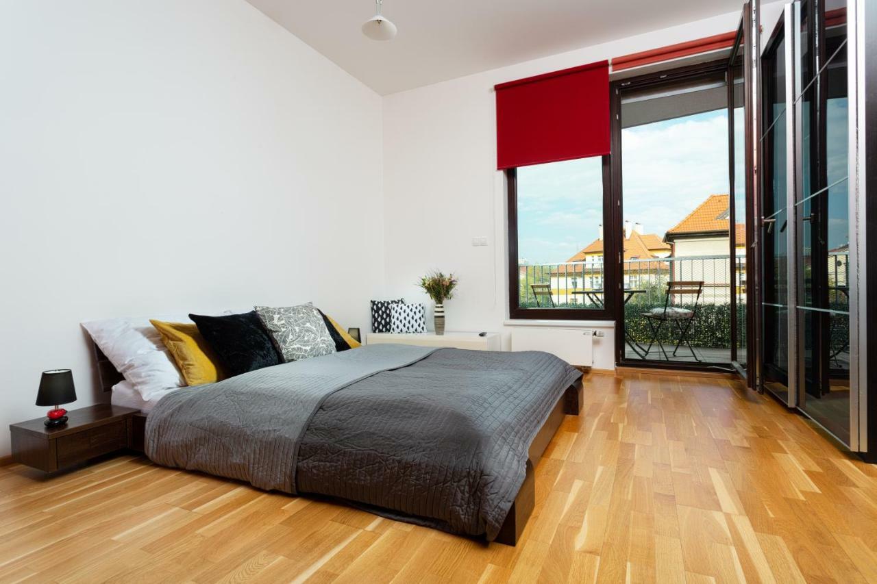 Prague Days - Family 2Bdr Apt - Garage Parking - Balcony المظهر الخارجي الصورة